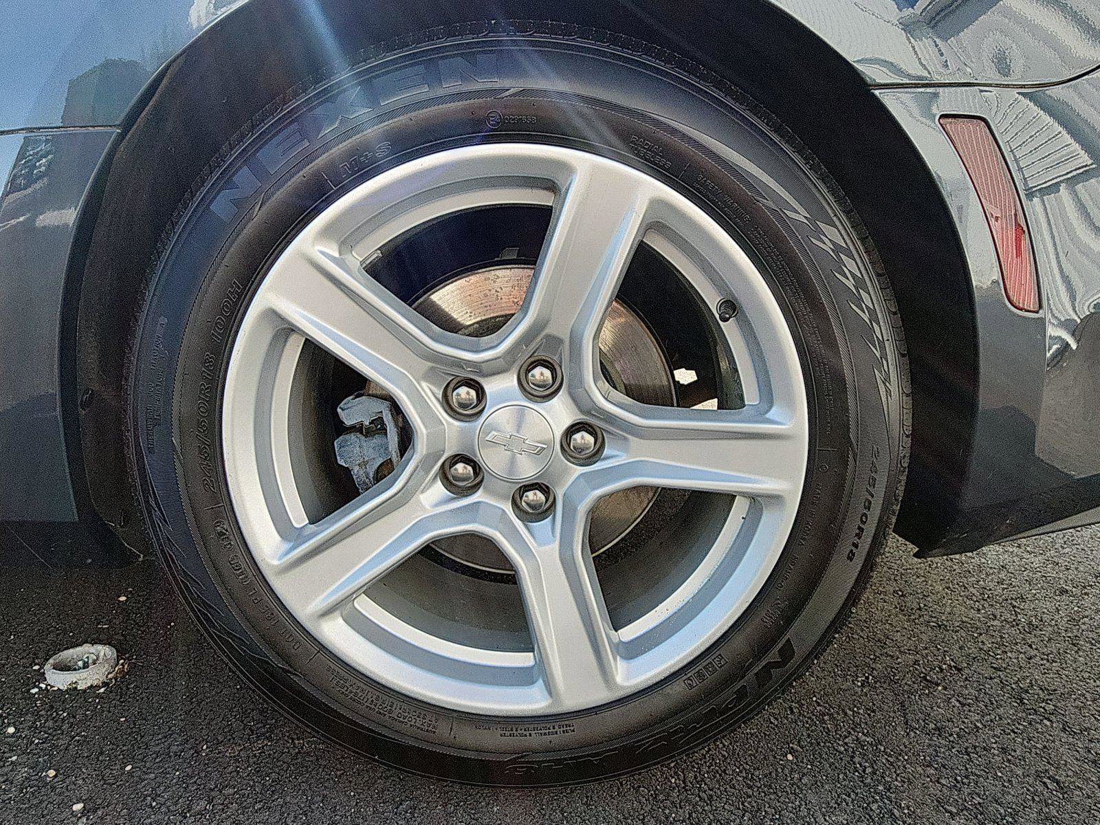 Used 2019 Chevrolet Camaro LT w/ Technology Package image 9