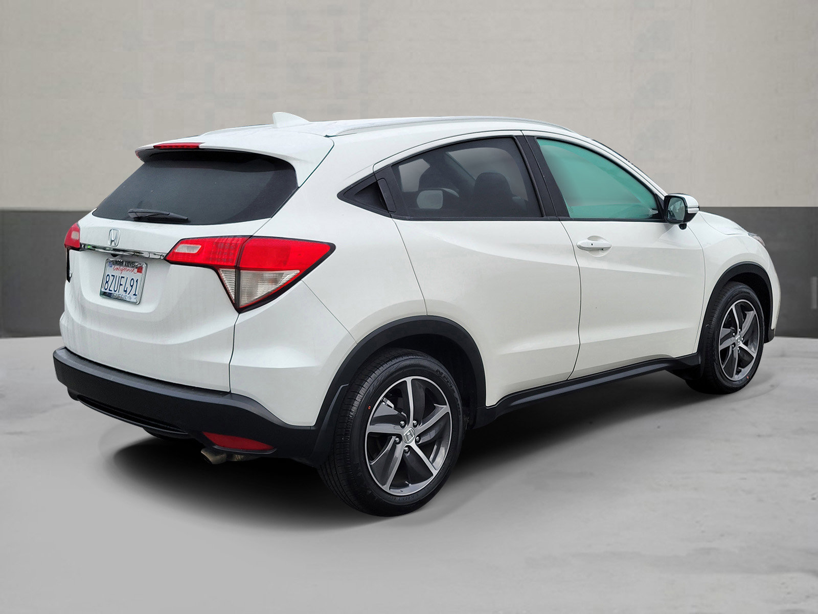 Used 2022 Honda HR-V EX-L image 2