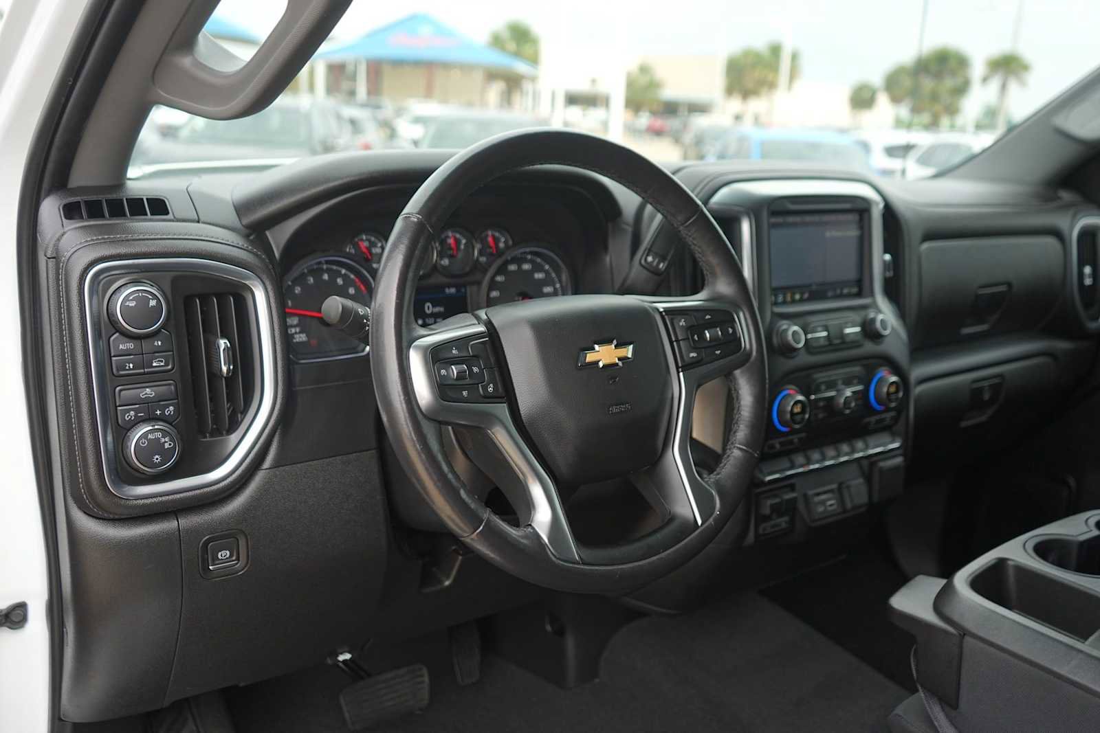 Used 2019 Chevrolet Silverado 1500 LT w/ All-Star Edition AWD/4WD image 2