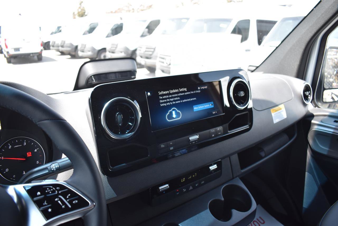 New 2025 Mercedes-Benz Sprinter 2500 image 9