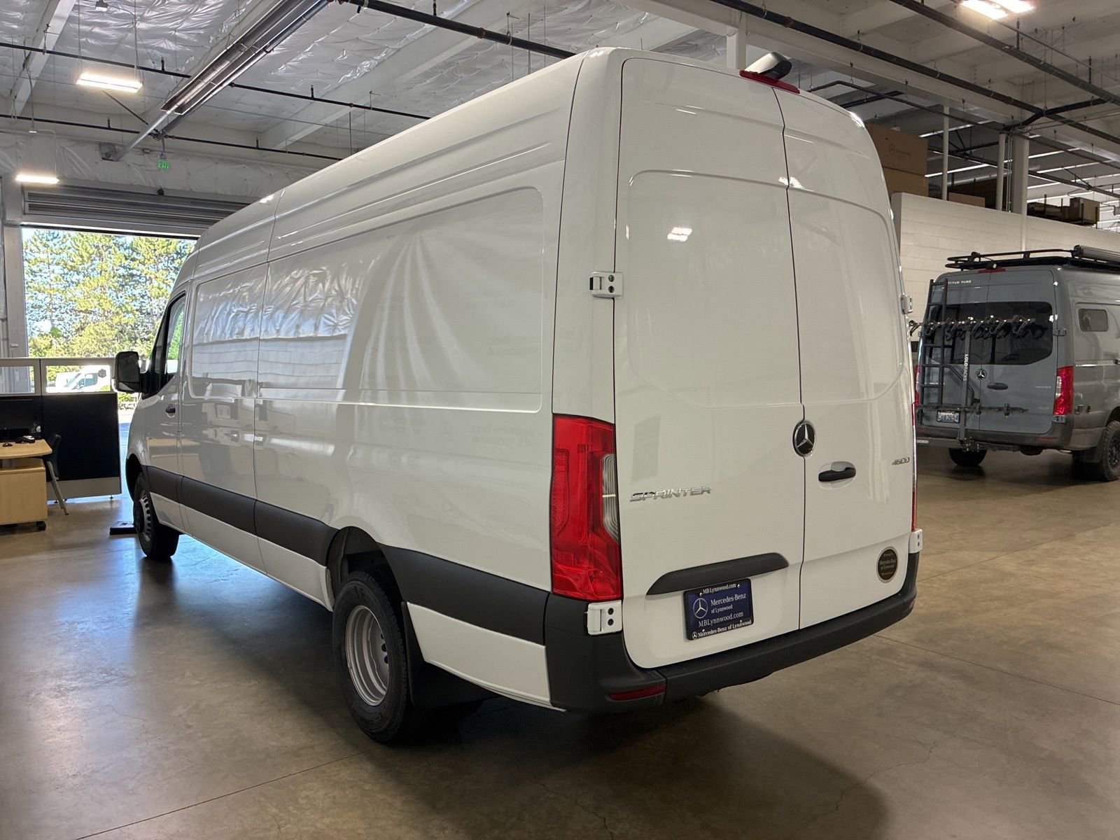 New 2025 Mercedes-Benz Sprinter 4500 image 5