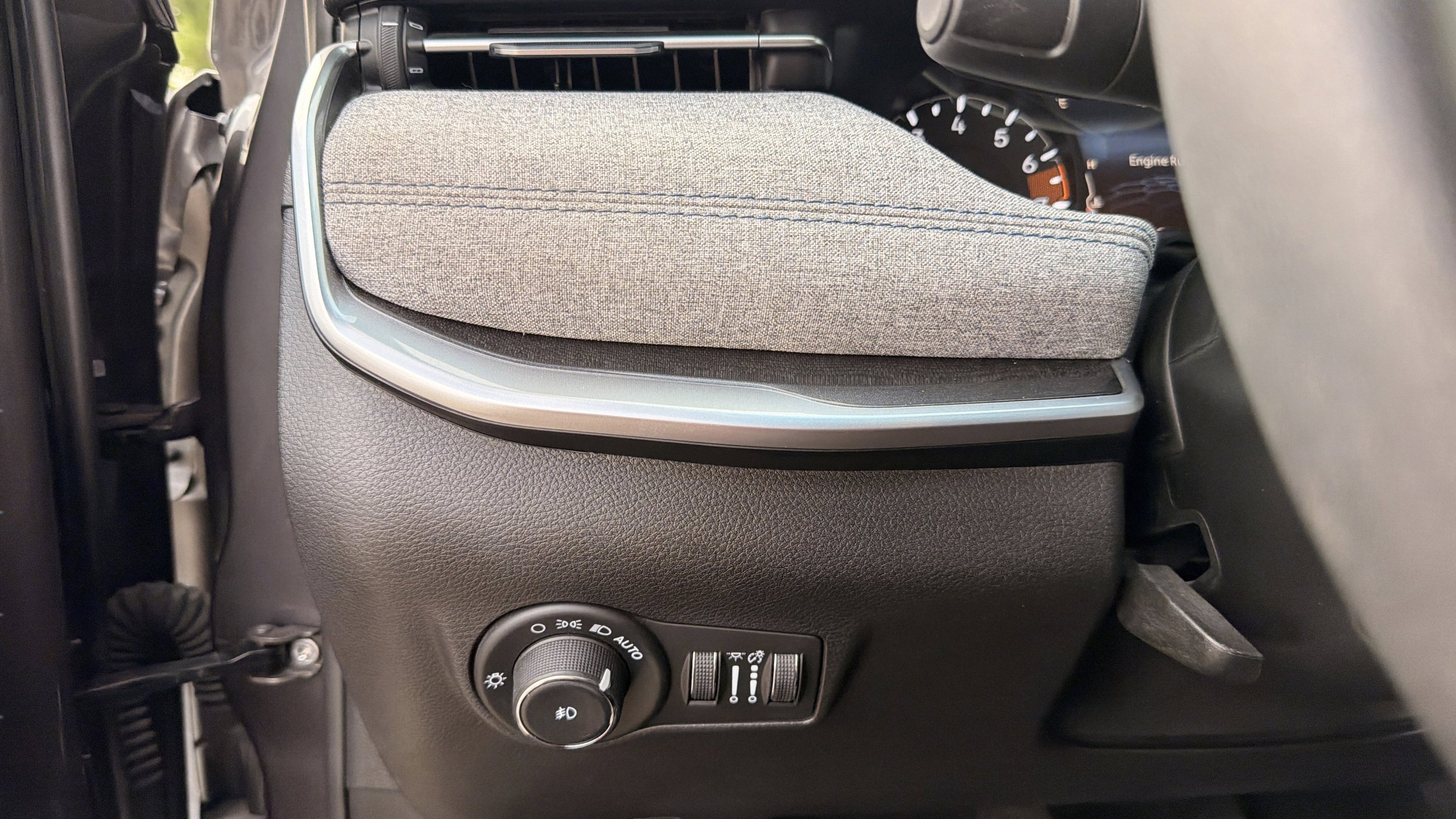Used 2024 Jeep Compass Latitude image 44