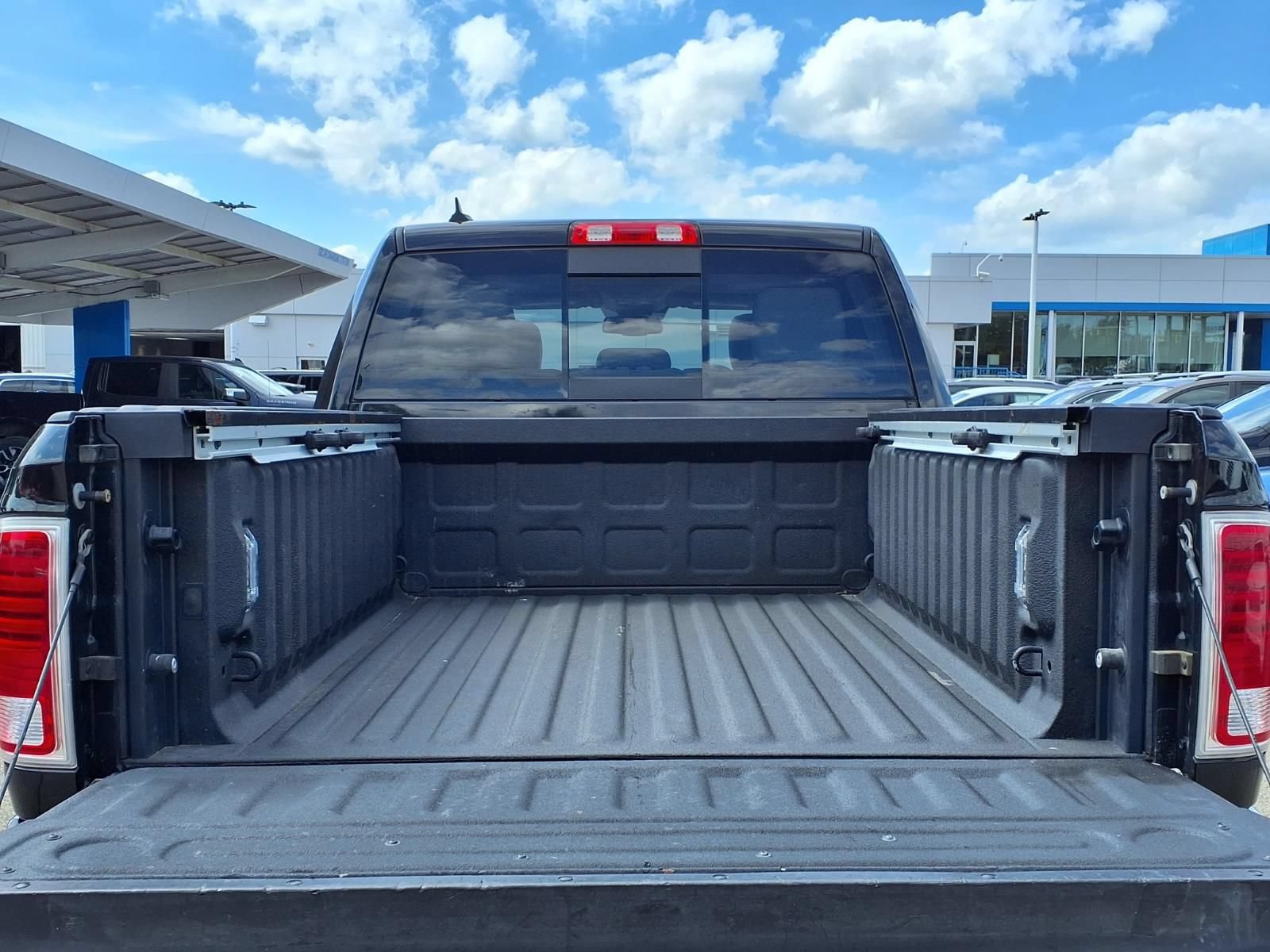 Used 2018 RAM 1500 Laramie Longhorn w/ Longhorn Southfork Package AWD/4WD image 10