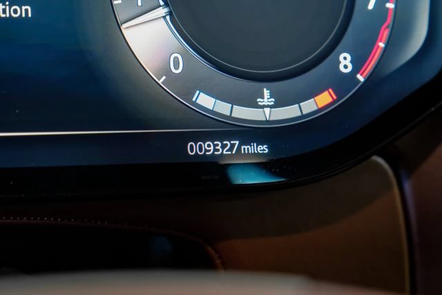 Used 2025 Land Rover Range Rover Long Wheelbase Autobiography AWD/4WD image 28