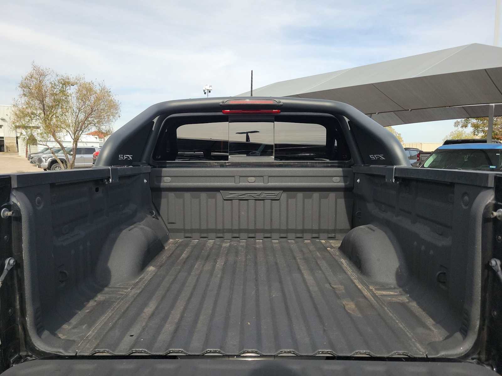 Used 2021 Chevrolet Colorado ZR2 w/ ZR2 Midnight Special Edition image 19