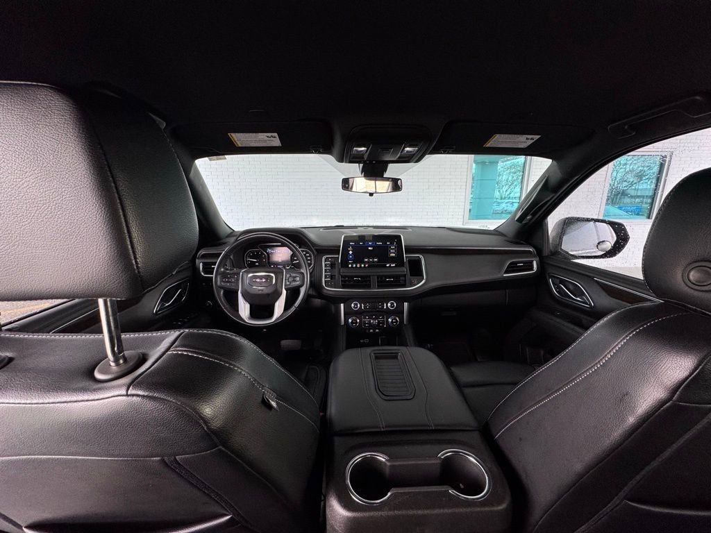 Used 2021 GMC Yukon SLE image 30