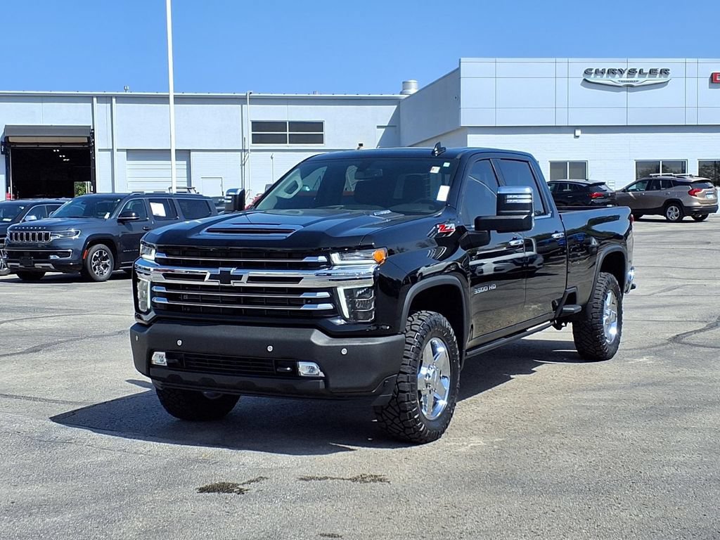 Used 2021 Chevrolet Silverado 3500 LTZ w/ LTZ Plus Package AWD/4WD image 2