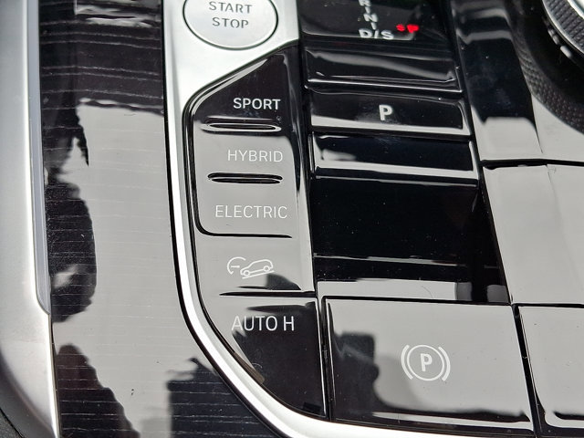 Used 2026 BMW X5 xDrive50e image 31