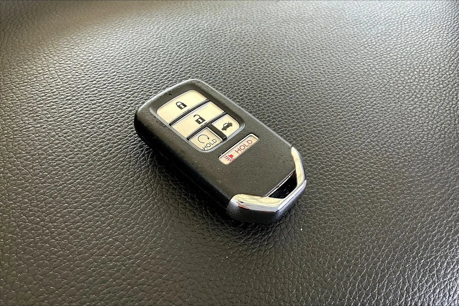 Used 2017 Honda Accord EX-L image 32