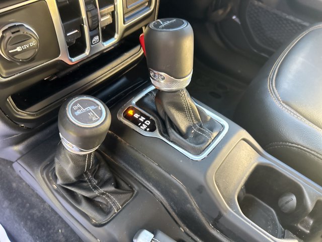 Used 2025 Jeep Gladiator Sport AWD/4WD image 22