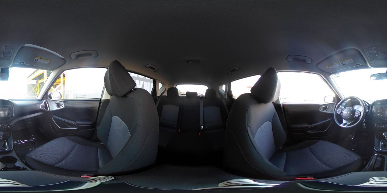Used 2025 Kia Soul LX w/ LX Technology Package FWD image 42