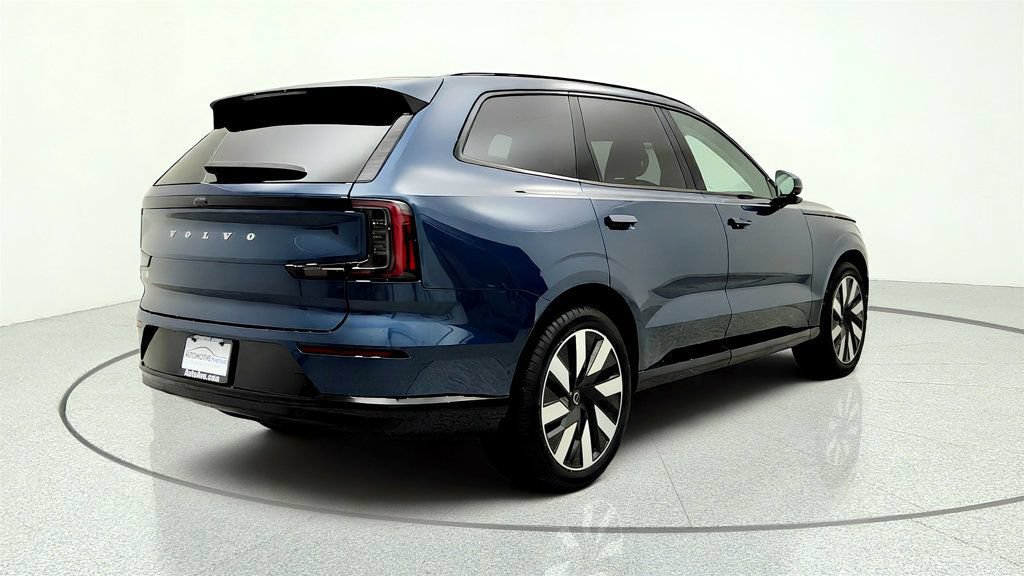 Used 2025 Volvo EX90 Ultra AWD/4WD image 5