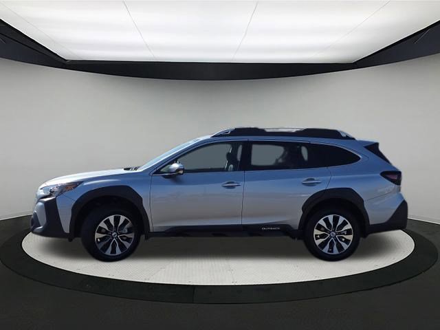 New 2025 Subaru Outback Touring XT image 4