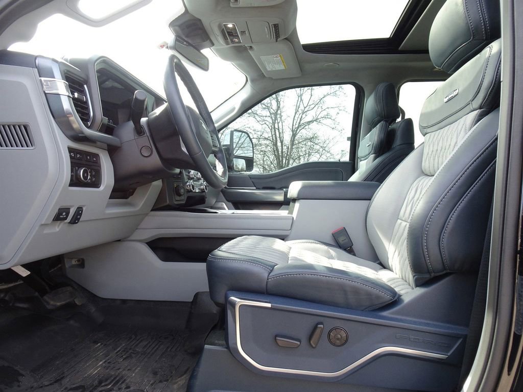 Used 2024 Ford F450 Limited w/ FX4 Off-Road Package image 9