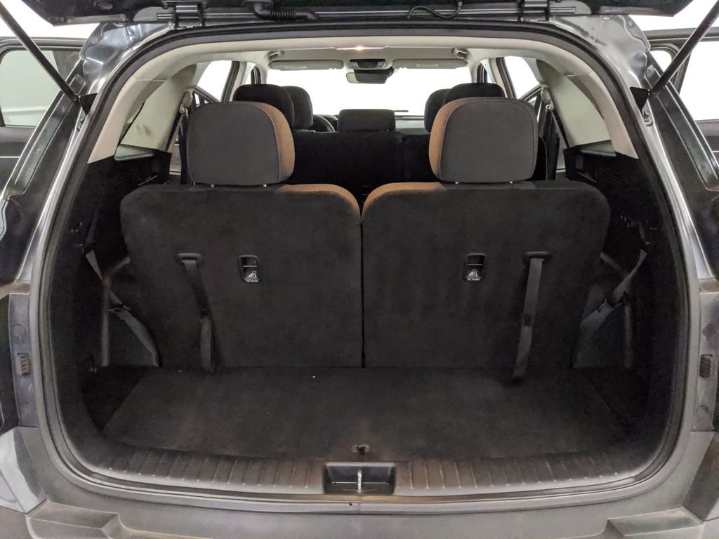 Used 2023 Kia Sorento LX FWD image 19