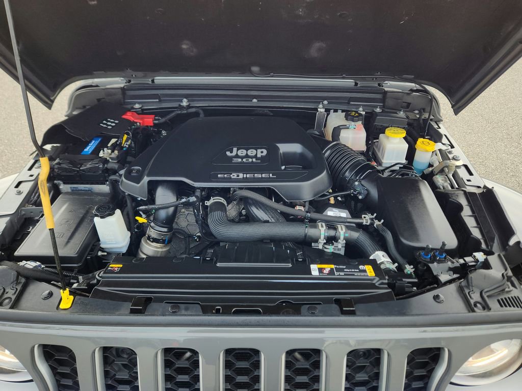 Used 2021 Jeep Gladiator Overland w/ Uconnect 4C Nav & Sound Group AWD/4WD image 35