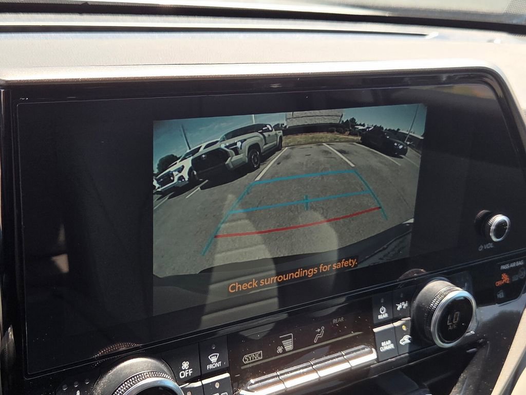 Certified 2024 Toyota Highlander XLE FWD image 22