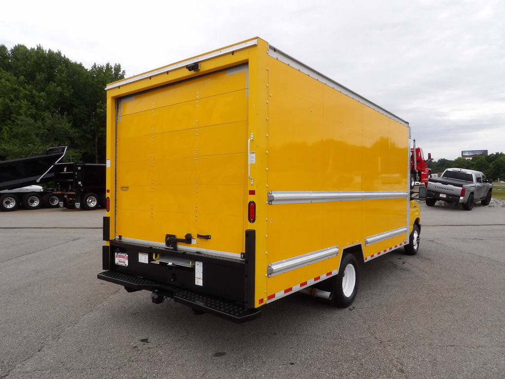 Used 2021 Ford E-350 and Econoline 350 Super Duty RWD image 7