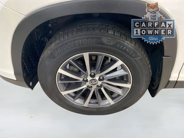 Used 2019 Toyota Highlander XLE image 19
