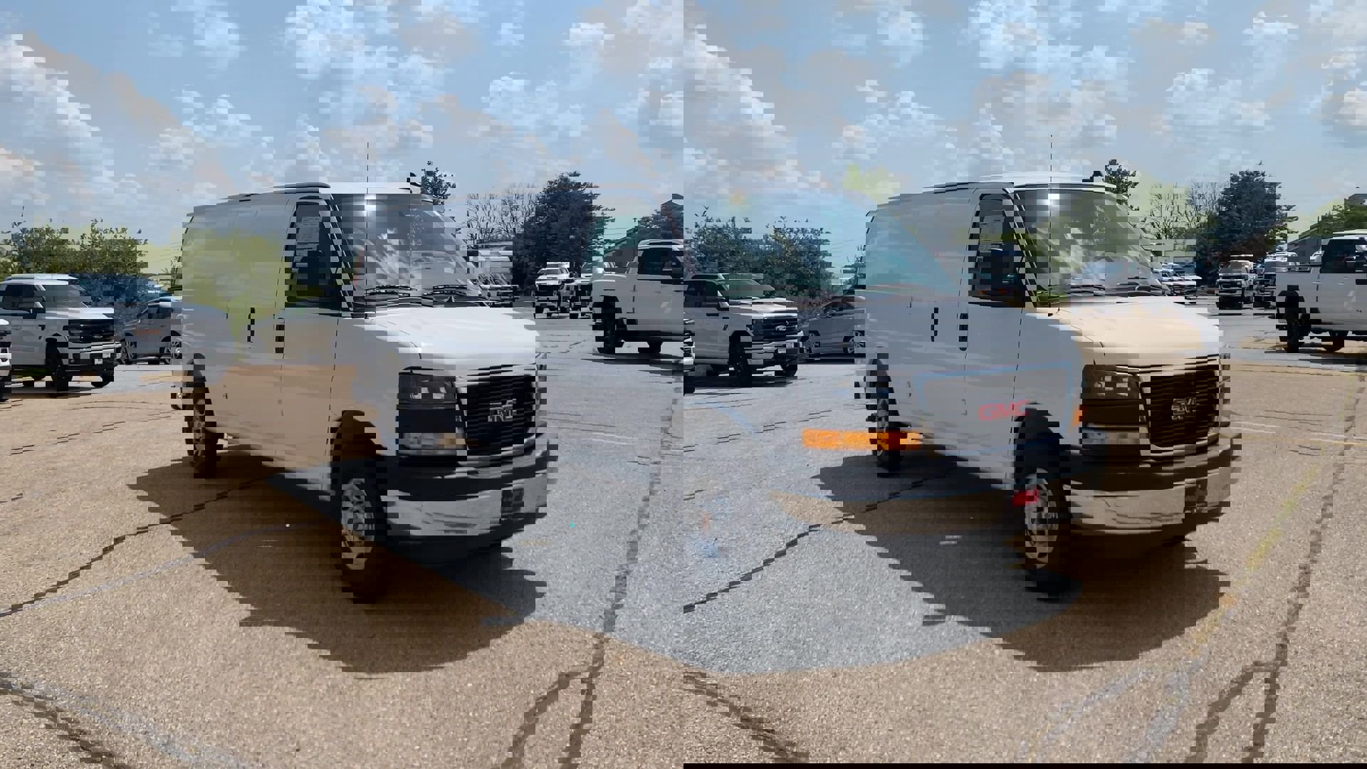 New 2025 GMC Savana 2500 Extended w/ Driver Convenience Package RWD image 27