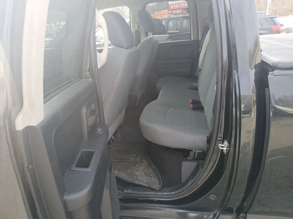 Used 2017 RAM 1500 Express w/ Express Value Package image 19