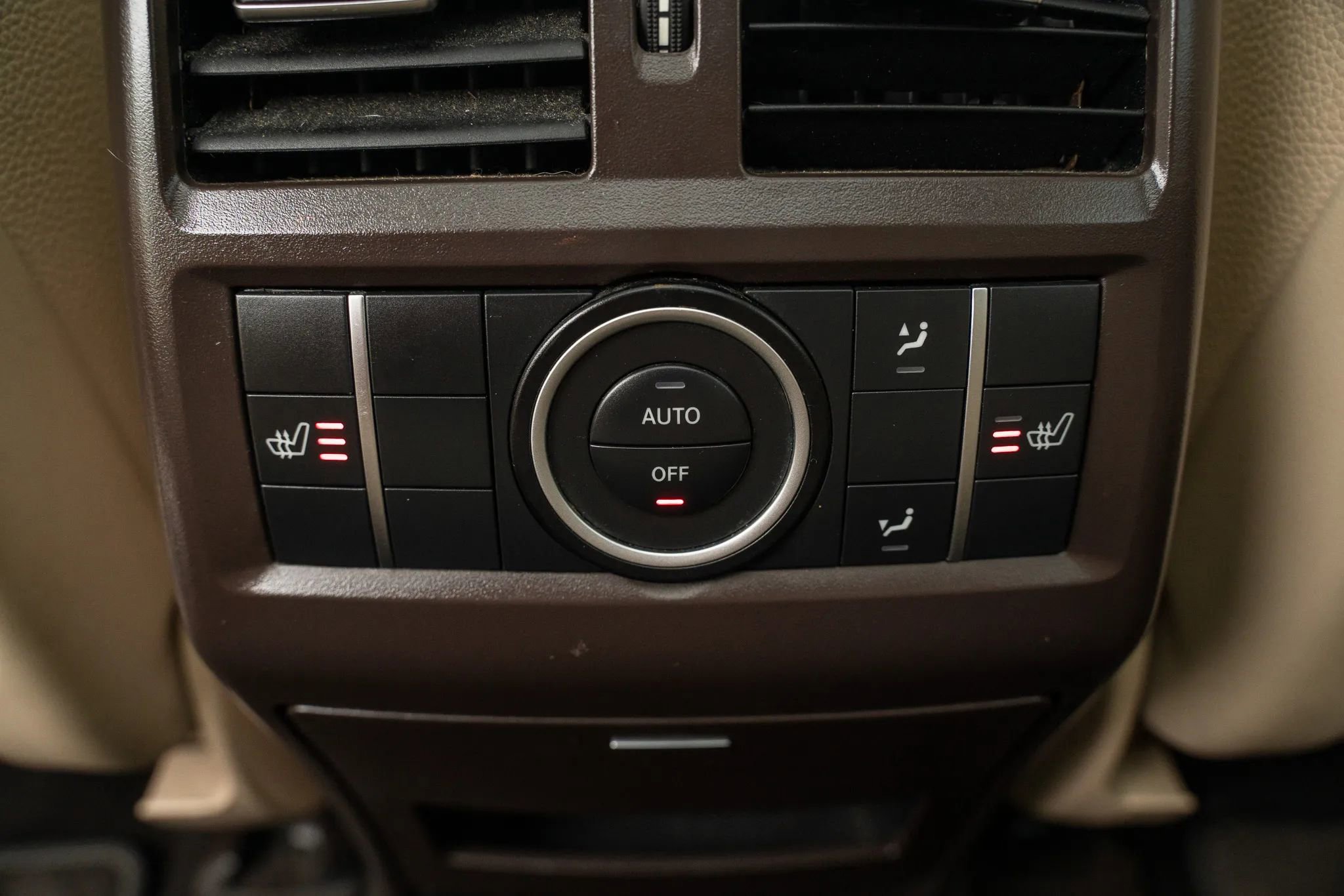 Used 2017 Mercedes-Benz GLS 450 GLS 450 Sport Utility 4D image 9