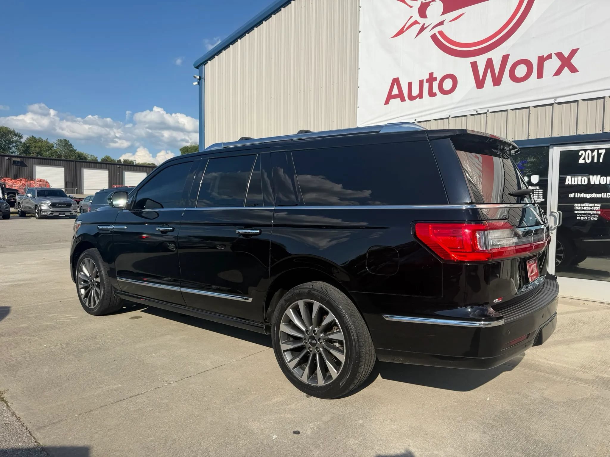 Used 2018 Lincoln Navigator L Select w/ Cargo Package AWD/4WD image 14