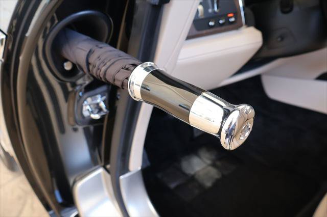 Certified 2019 Rolls-Royce Wraith RWD image 17