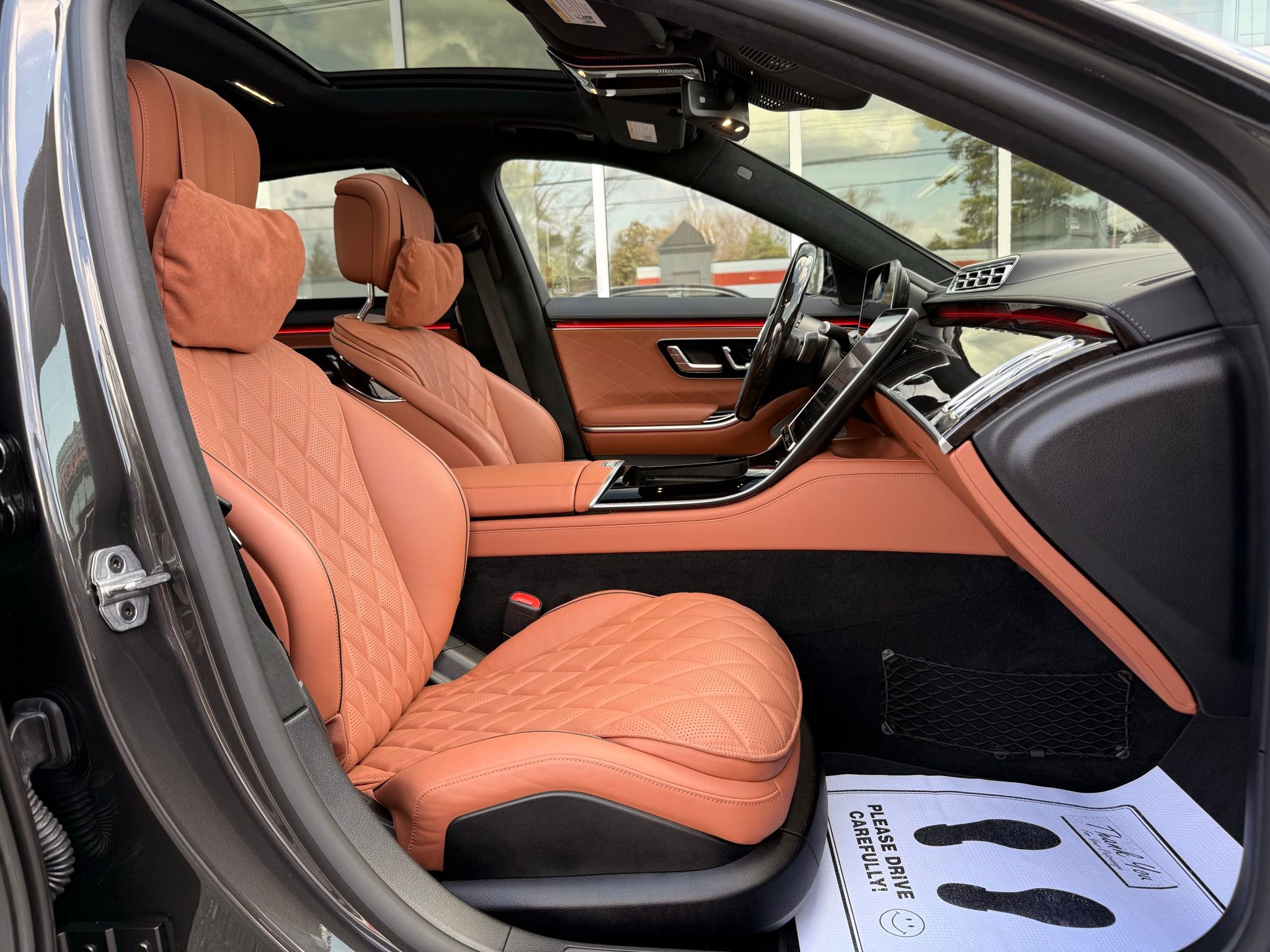 Used 2022 Mercedes-Benz S 580 4MATIC Sedan w/ AMG Line Package image 22