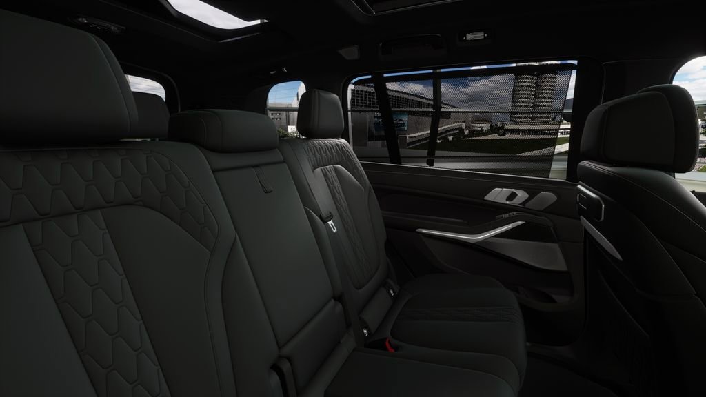 New 2026 BMW X7 M60i image 12