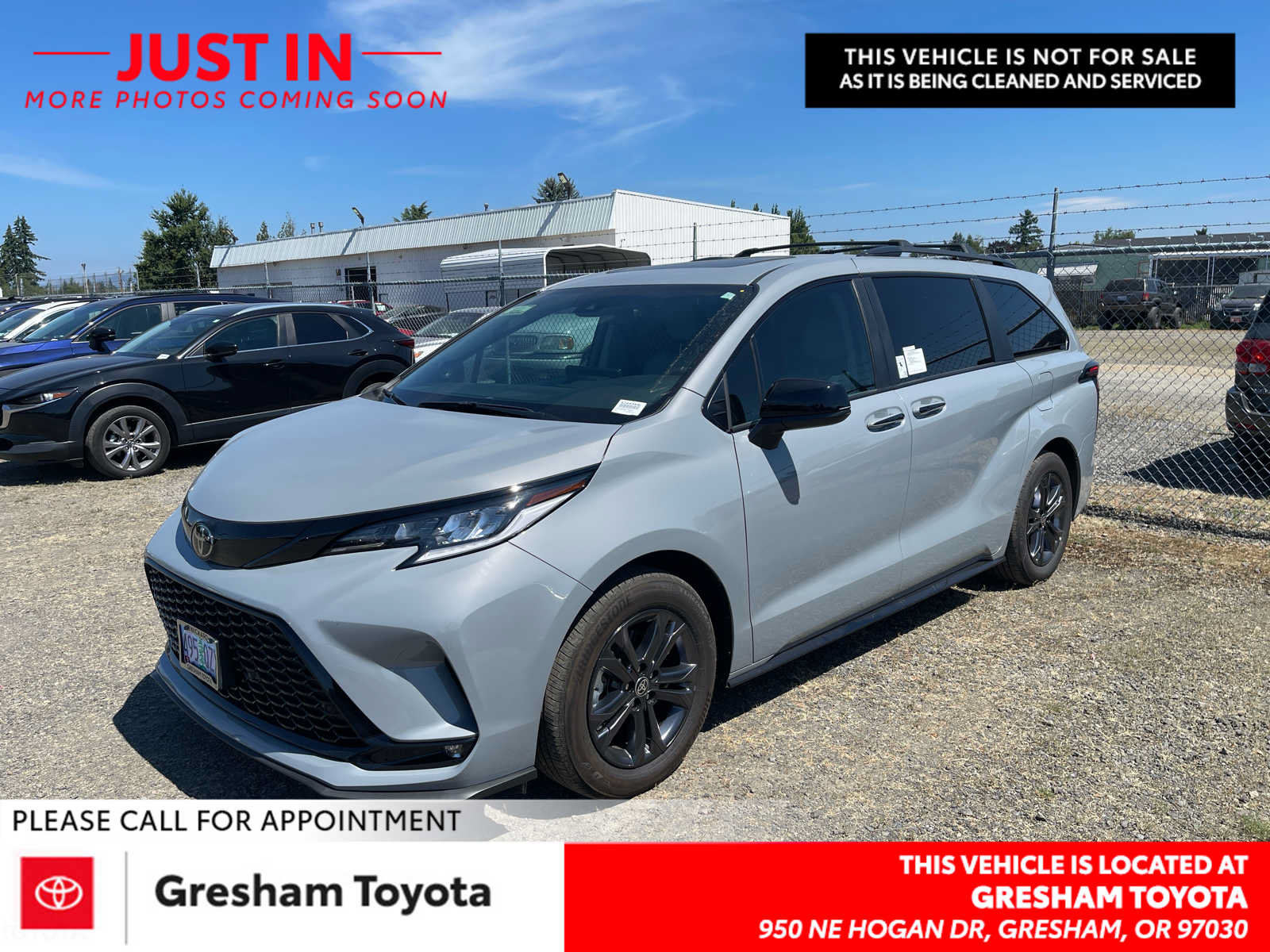 Used 2026 Toyota Sienna XSE AWD/4WD image 1