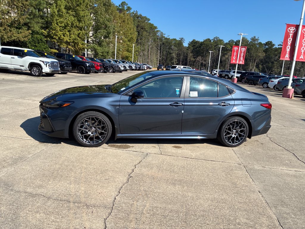 New 2026 Toyota Camry SE w/ Convenience Package FWD image 2