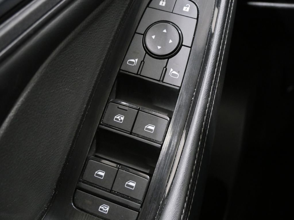 Used 2024 Nissan Rogue SV FWD image 12