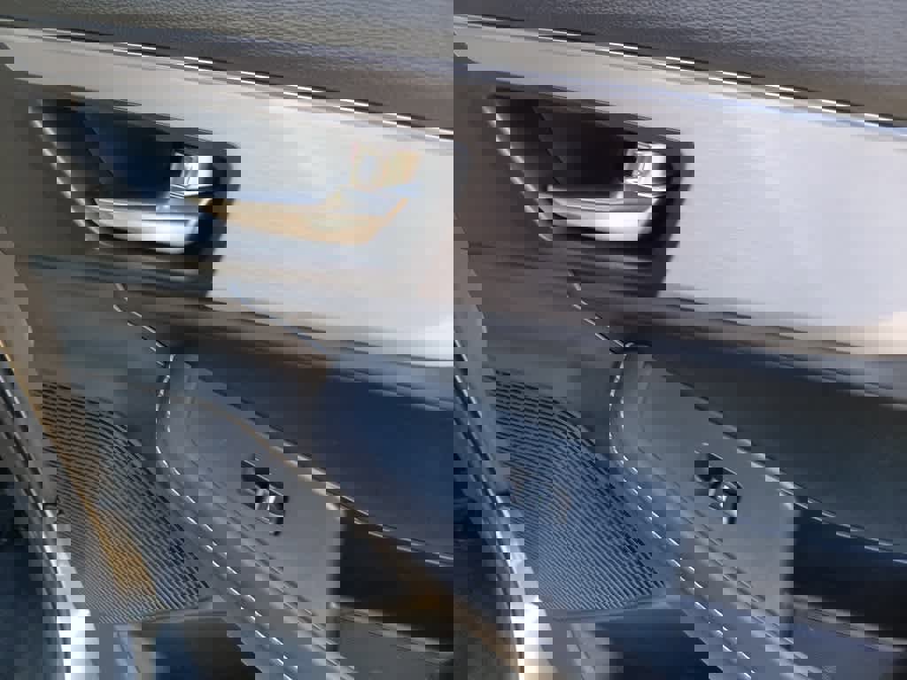 Used 2023 Acura MDX SH-AWD w/ Technology Package image 25