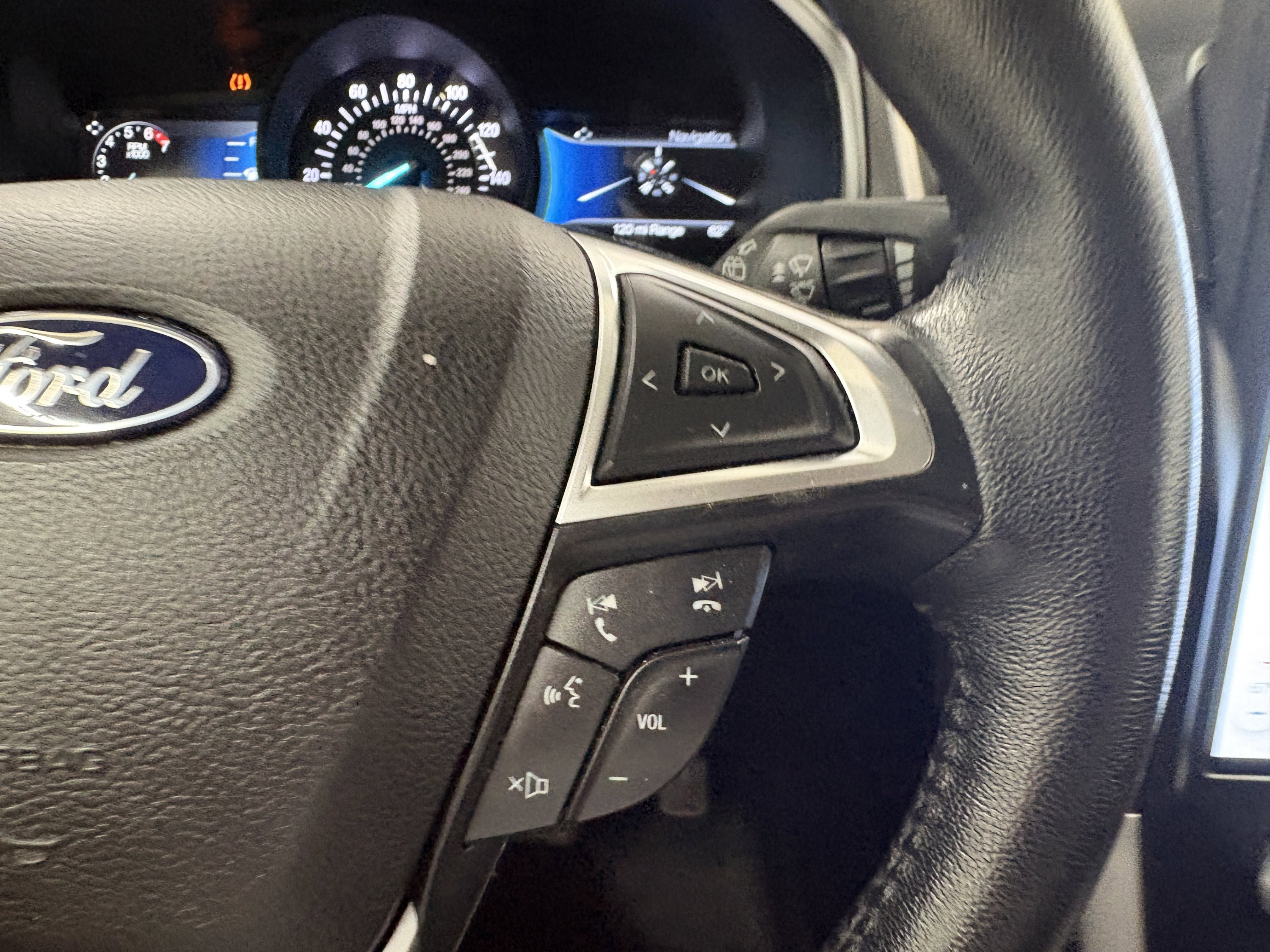 Used 2022 Ford Edge SEL AWD/4WD image 33