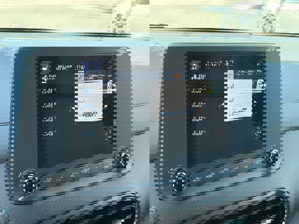 Used 2023 Hyundai Kona SEL image 17