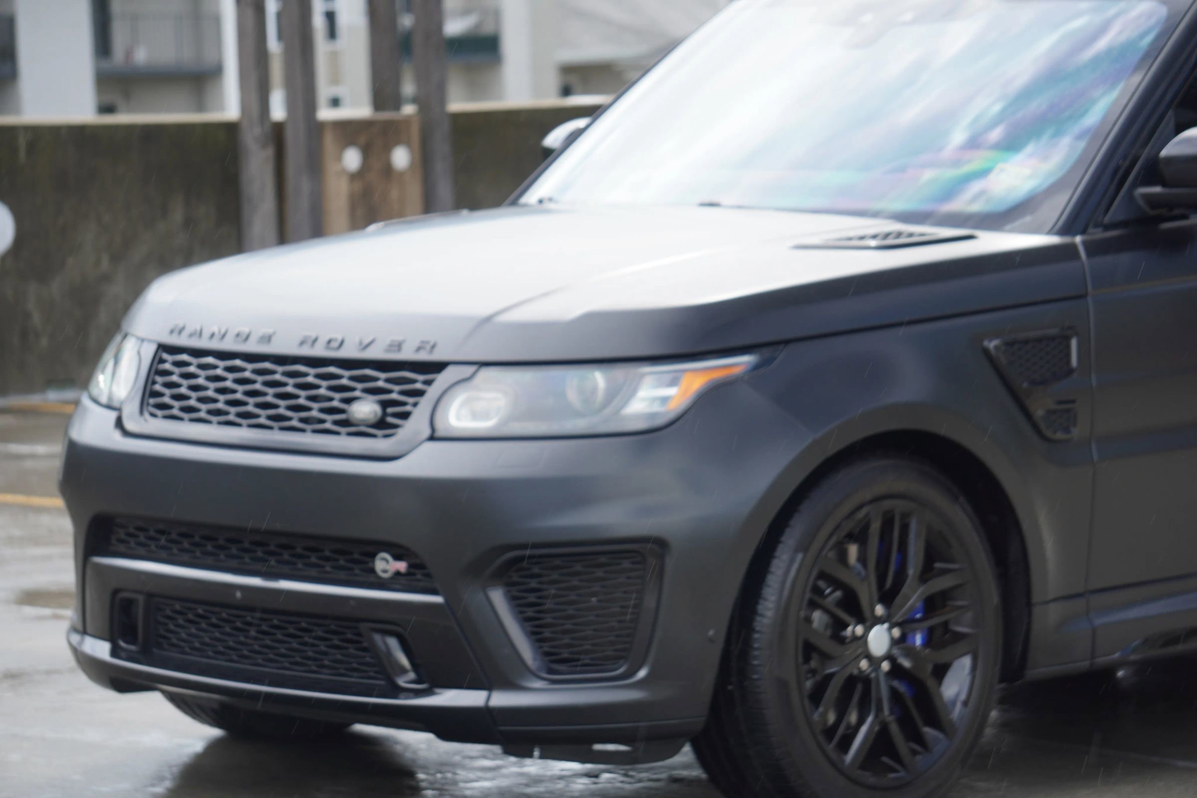 Used 2017 Land Rover Range Rover Sport SVR image 29
