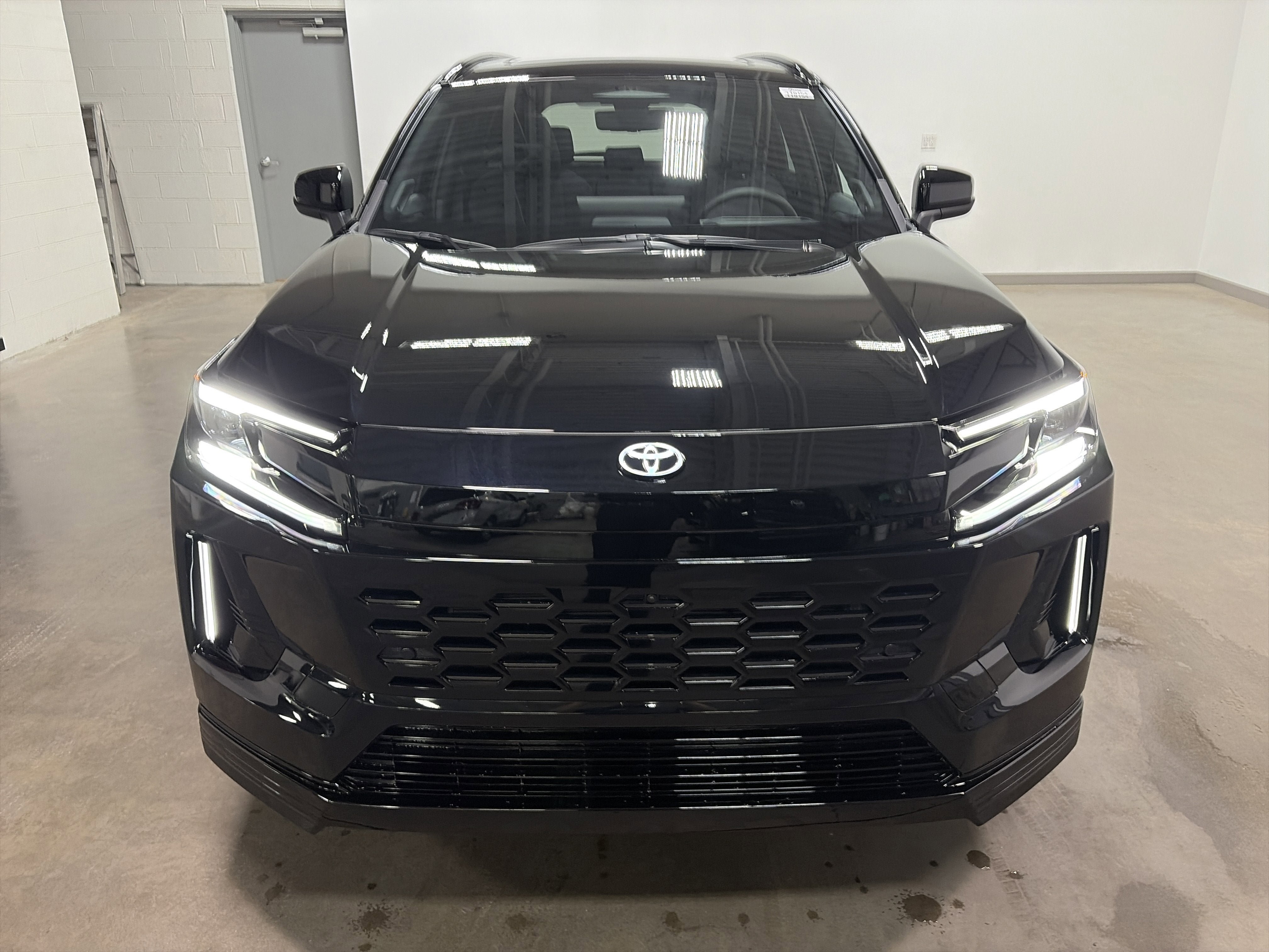 New 2026 Toyota RAV4 XSE w/ Panoramic Sun Roof Package AWD/4WD image 39