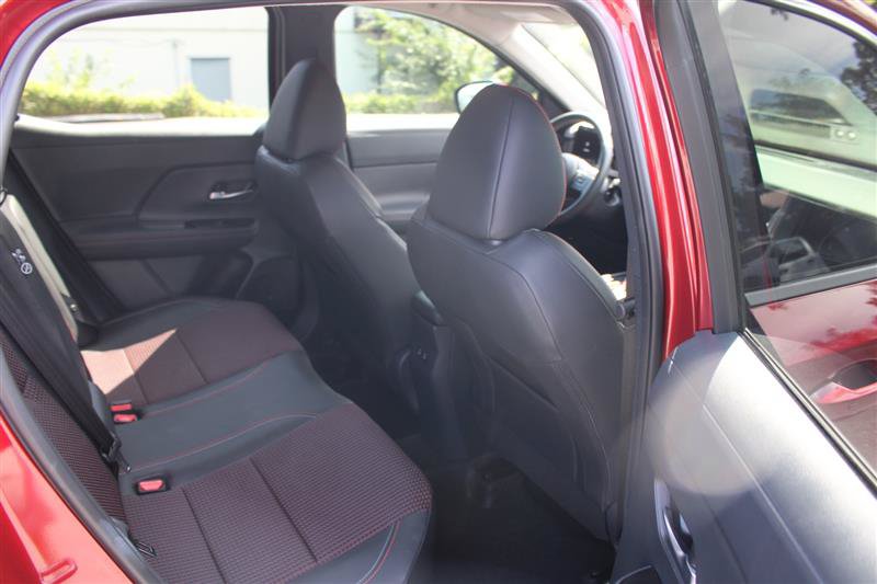 Used 2025 Nissan Kicks SR FWD image 12