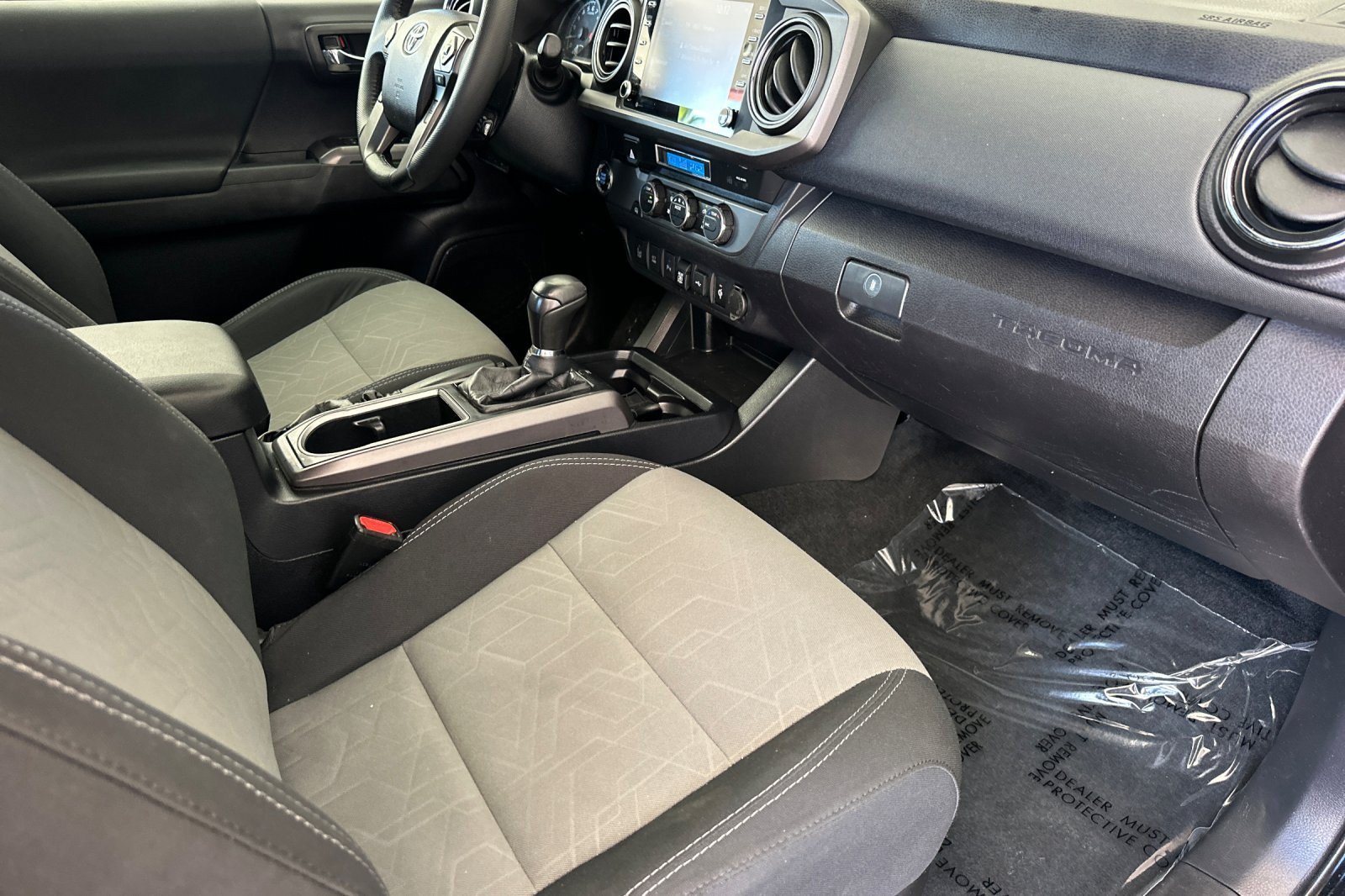 Used 2021 Toyota Tacoma TRD Sport w/ Technology Package RWD image 14