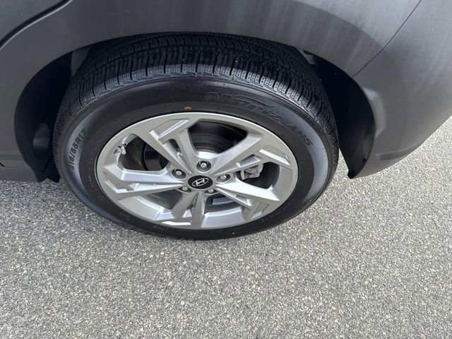 Used 2023 Hyundai Kona SEL image 15