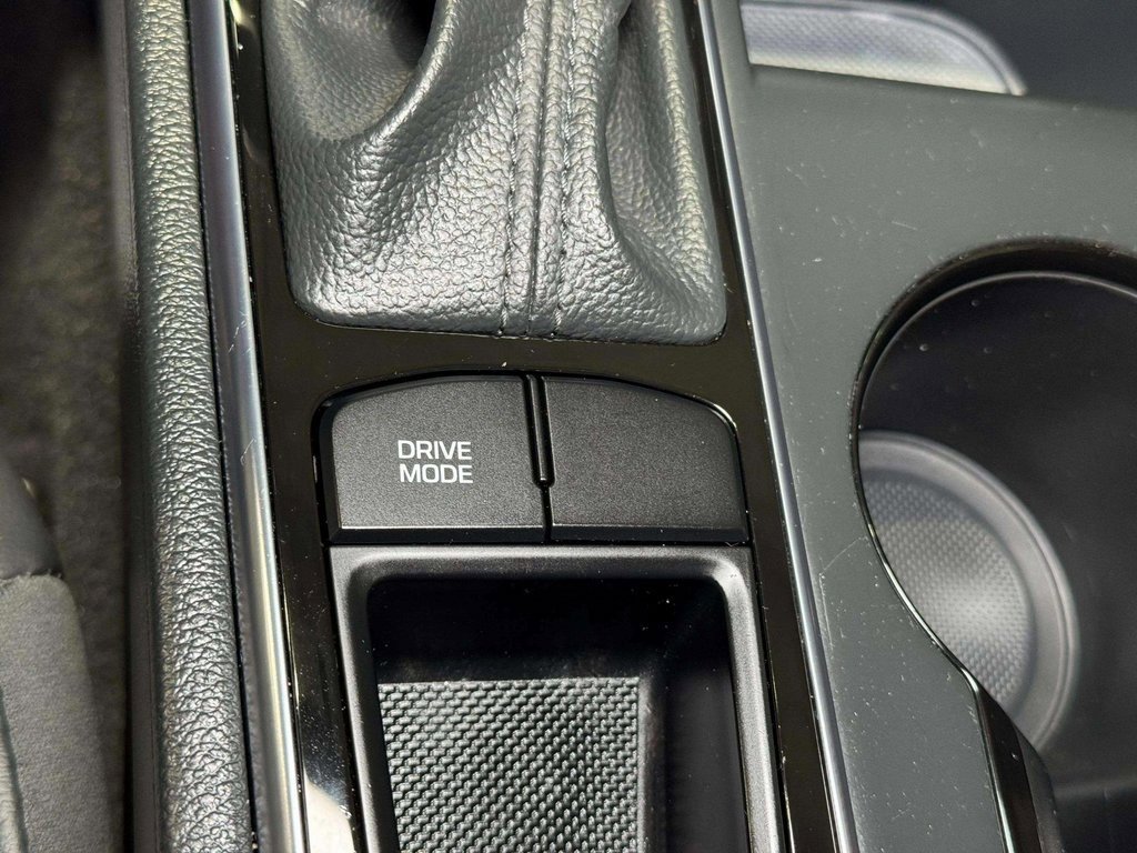 Used 2016 Hyundai Sonata Sport w/ Option Group 1V image 14