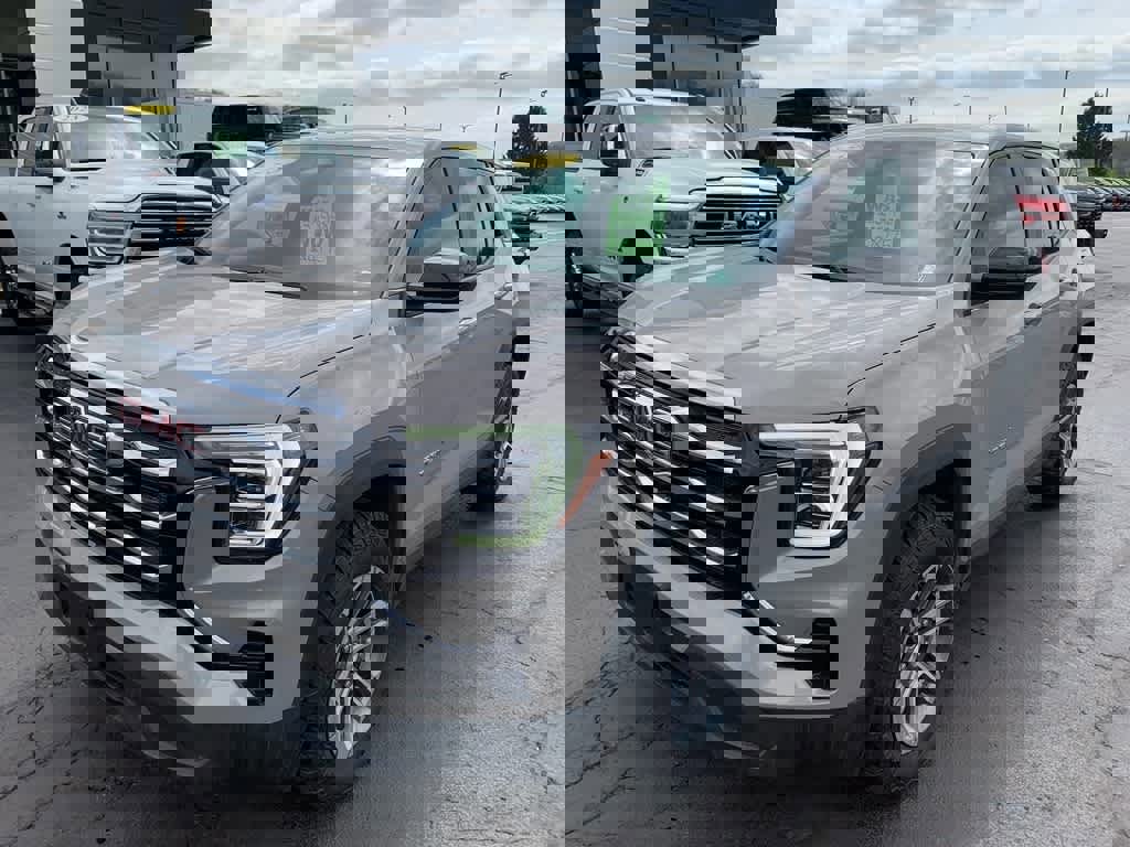 Used 2025 GMC Terrain Elevation image 11