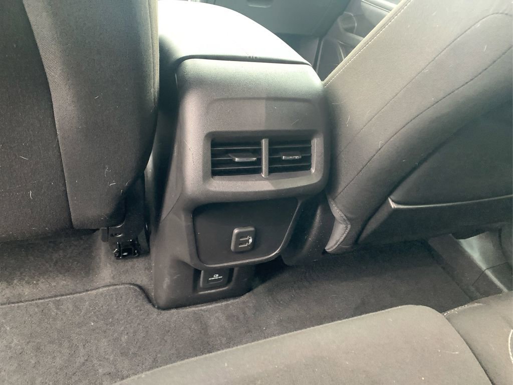 Used 2023 GMC Terrain SLE w/ Driver Convenience Package image 18