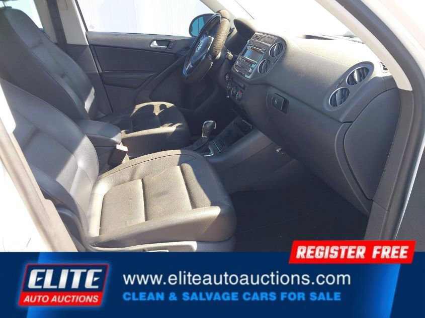 Used 2014 Volkswagen Tiguan SE image 10