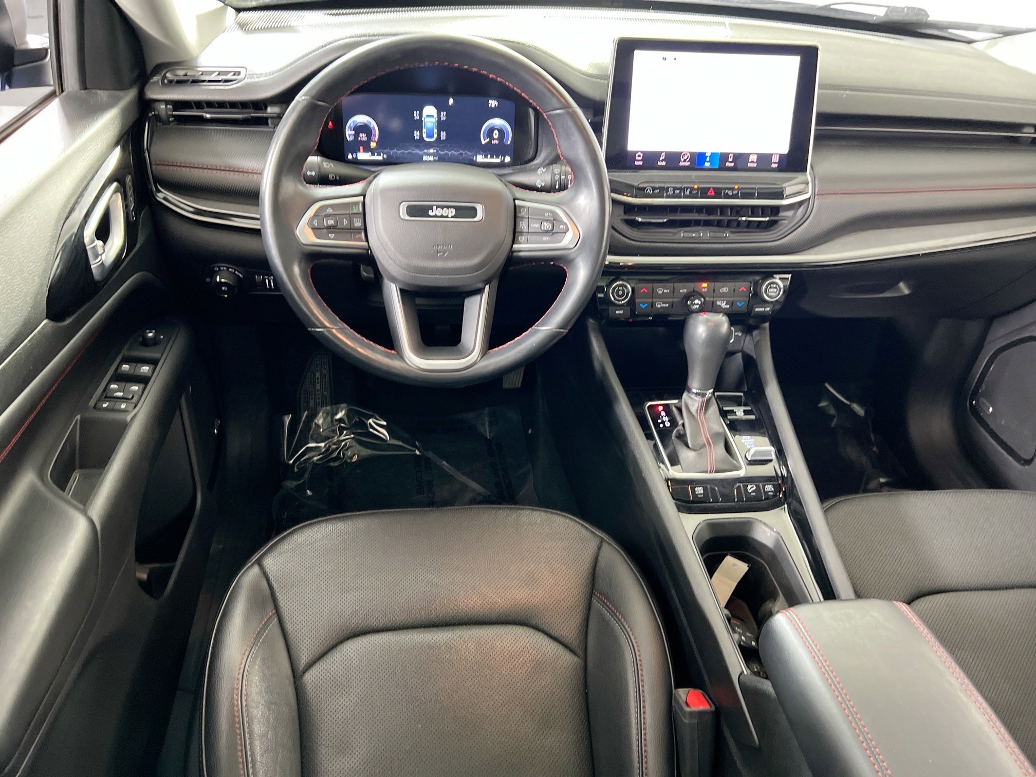 Used 2022 Jeep Compass Trailhawk w/ Trailhawk Elite Group image 24