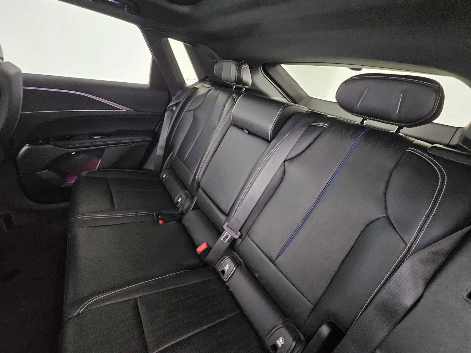 New 2026 Cadillac Lyriq Luxury image 17