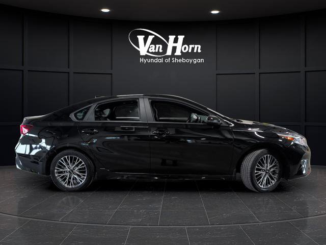 Used 2024 Kia Forte GT-Line w/ GT-Line Premium Package image 2