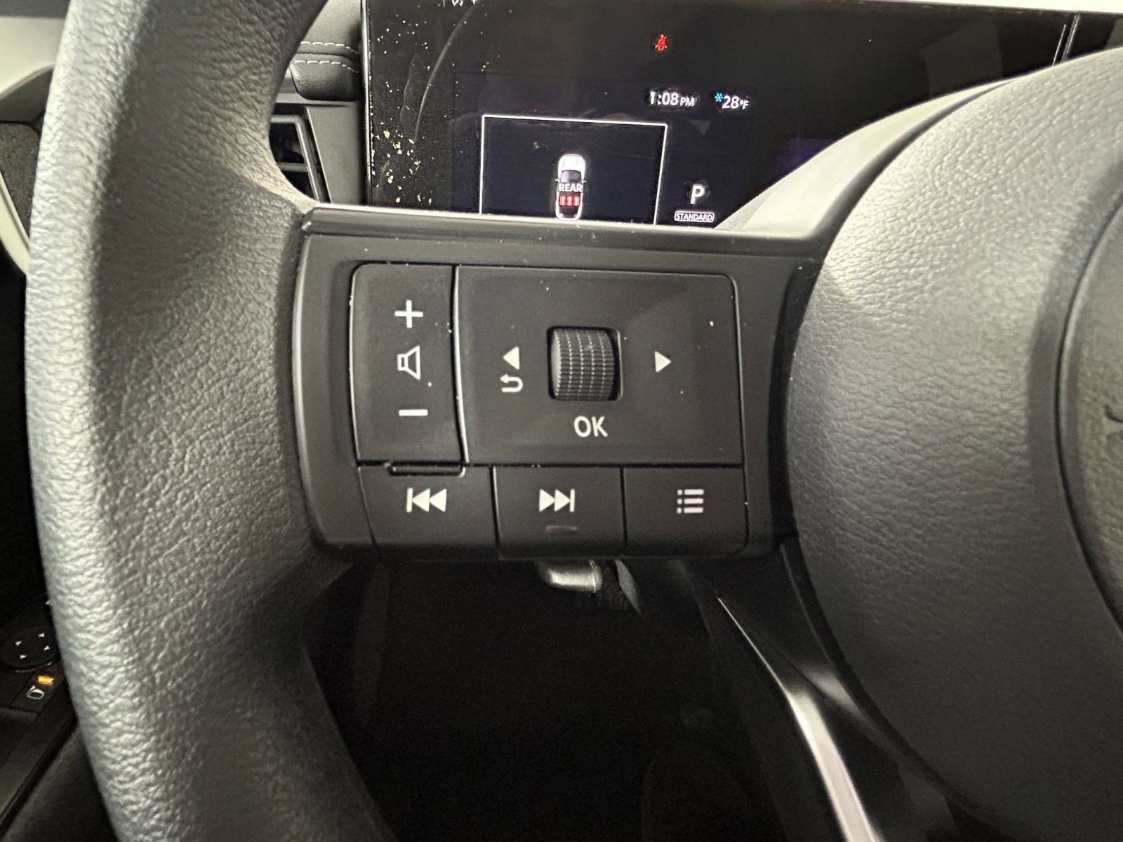 Used 2025 Nissan Kicks SV w/ Illumination Package image 19