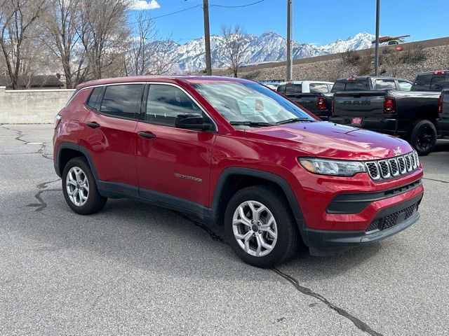 Used 2025 Jeep Compass Sport image 8